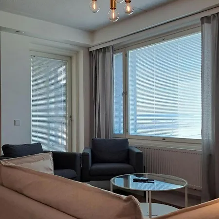 アパート Spacious For 6 In Jatkasaari ヘルシンキ